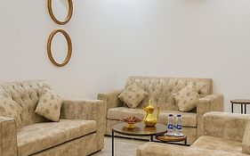 شقق جنان المخدومة Jenaan Apartments